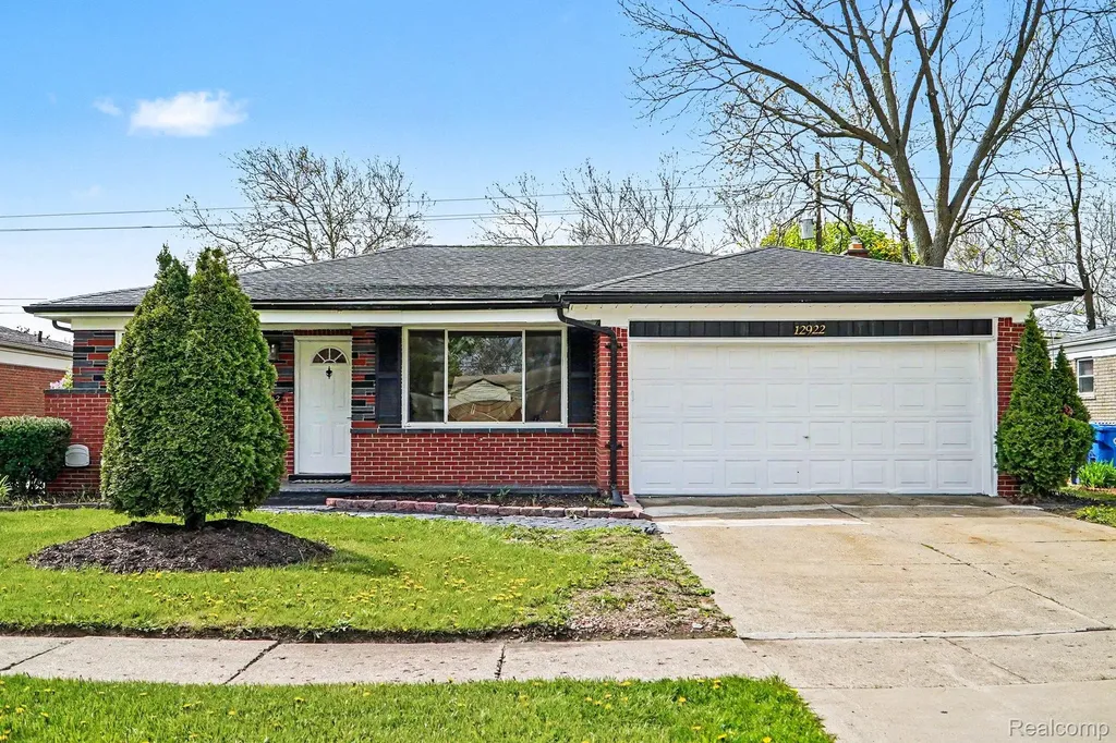 12922 E 13 Mile Road Warren City MI 48088