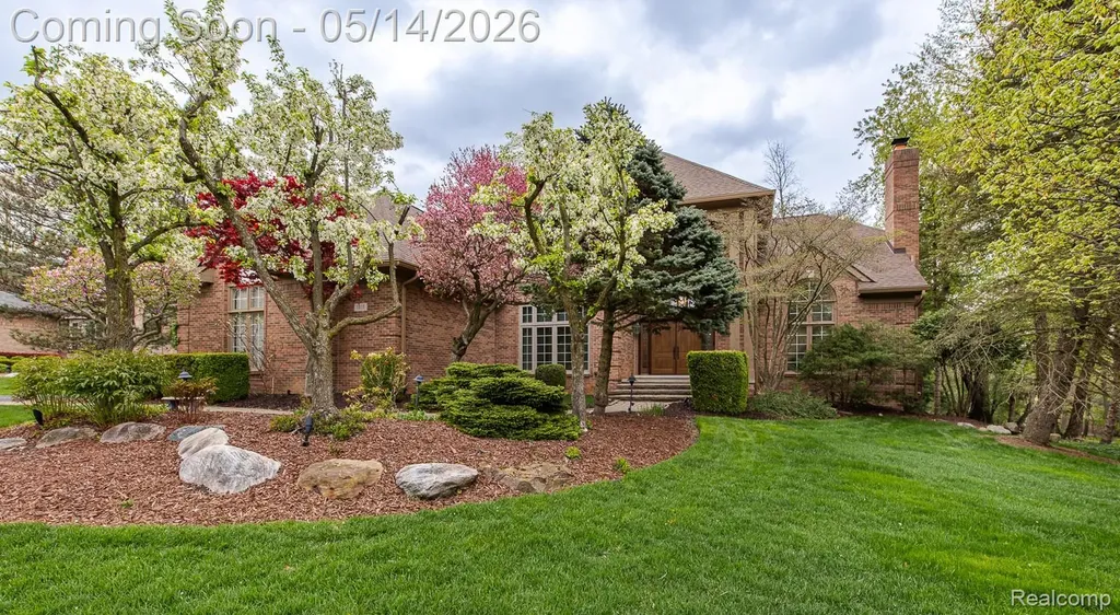 1818 Westridge Drive Rochester Hills City MI 48306