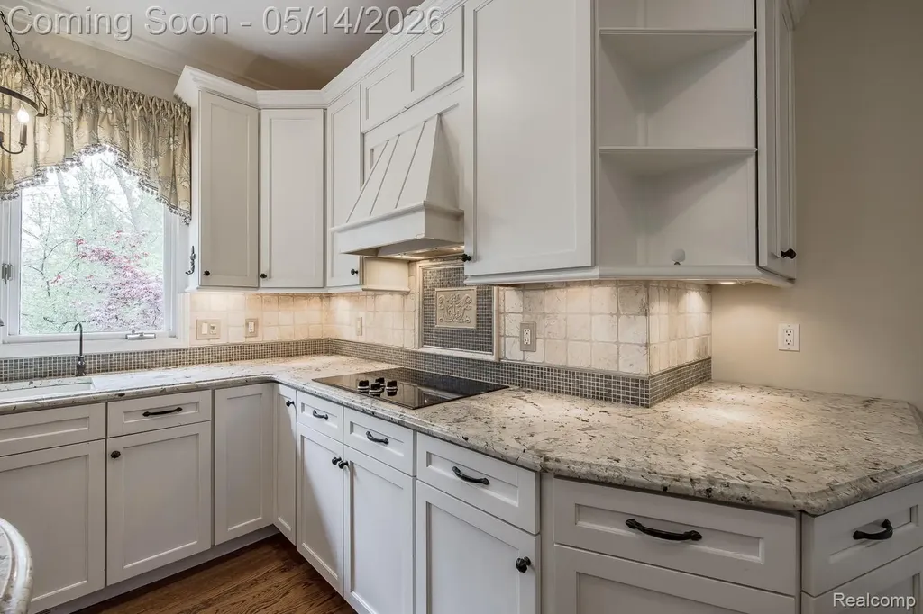 1818 Westridge Drive Rochester Hills City MI 48306