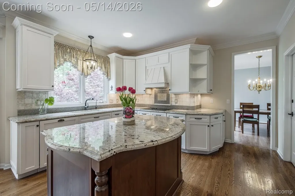 1818 Westridge Drive Rochester Hills City MI 48306