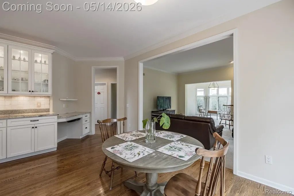 1818 Westridge Drive Rochester Hills City MI 48306