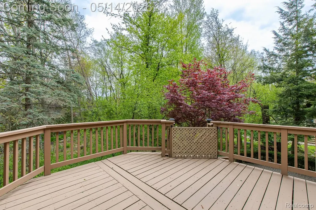 1818 Westridge Drive Rochester Hills City MI 48306