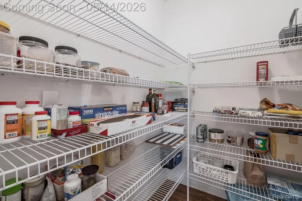 1818 Westridge Drive Rochester Hills City MI 48306
