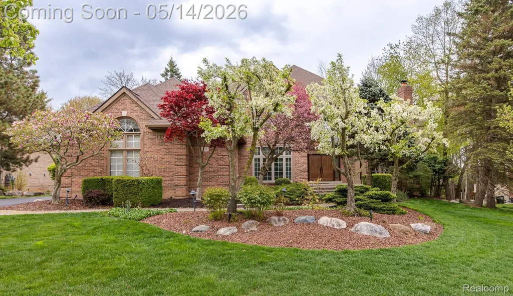 1818 Westridge Drive Rochester Hills City MI 48306
