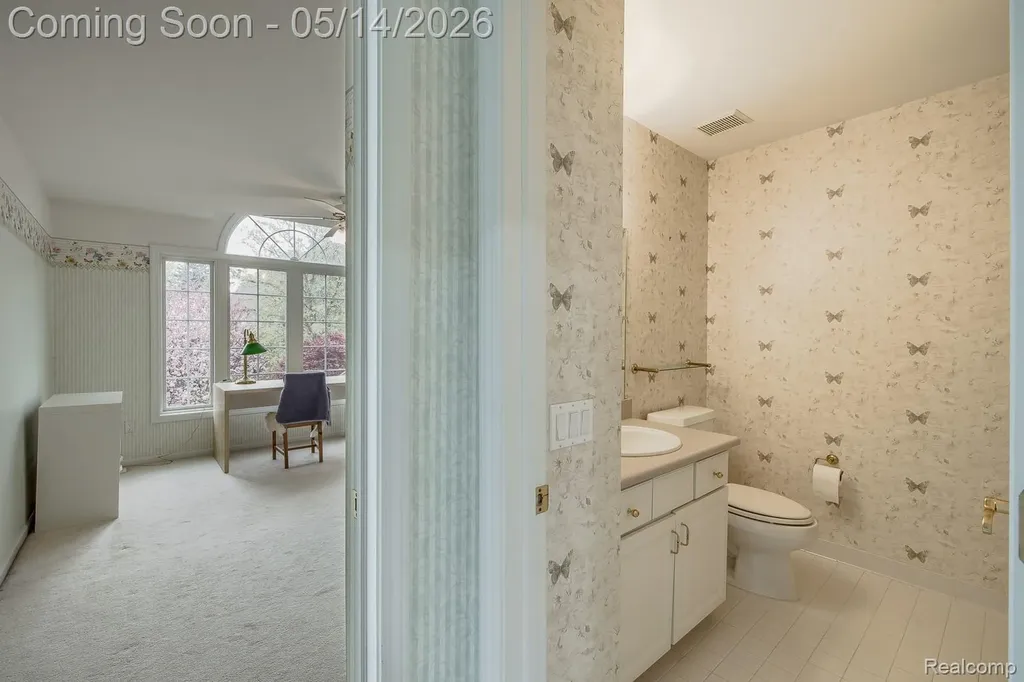 1818 Westridge Drive Rochester Hills City MI 48306