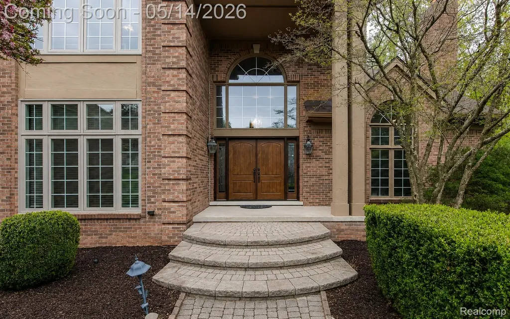 1818 Westridge Drive Rochester Hills City MI 48306