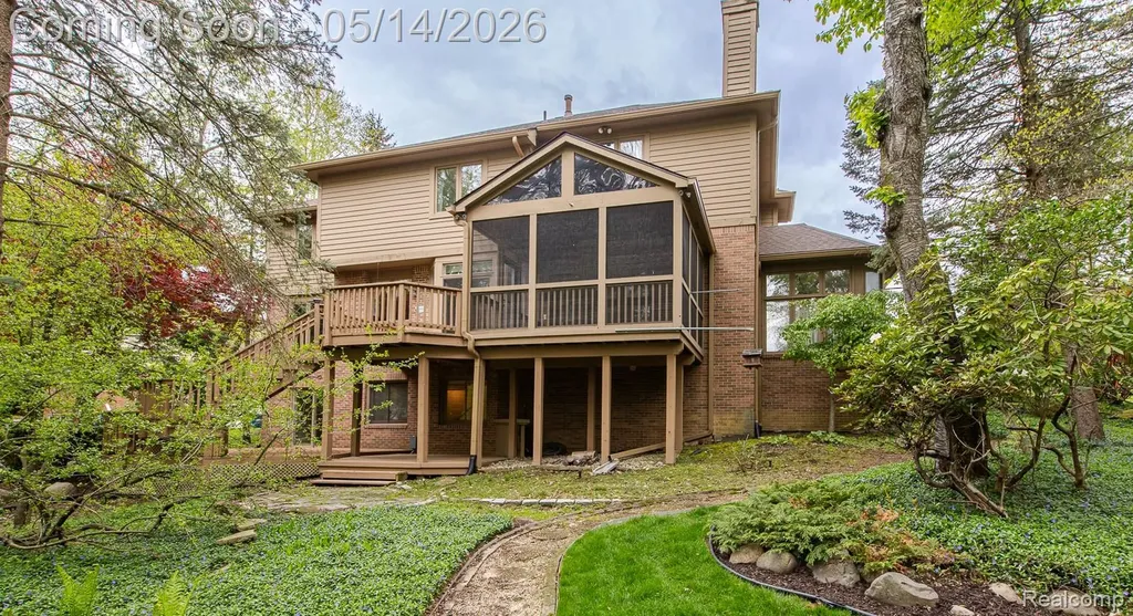 1818 Westridge Drive Rochester Hills City MI 48306