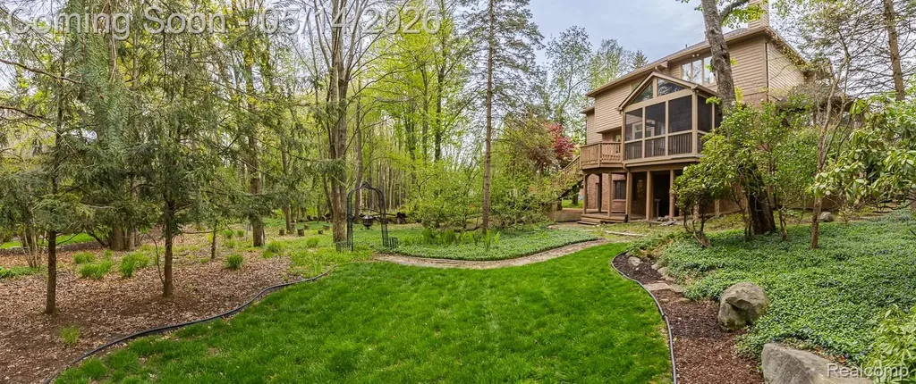 1818 Westridge Drive Rochester Hills City MI 48306