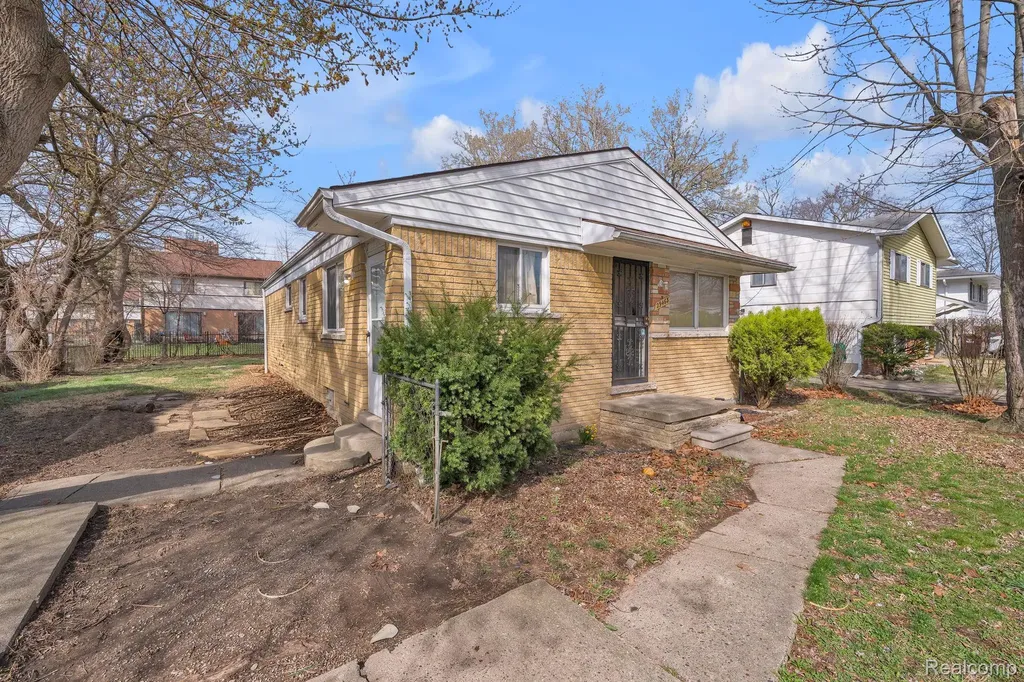 29468 Edward Drive Inkster City MI 48141