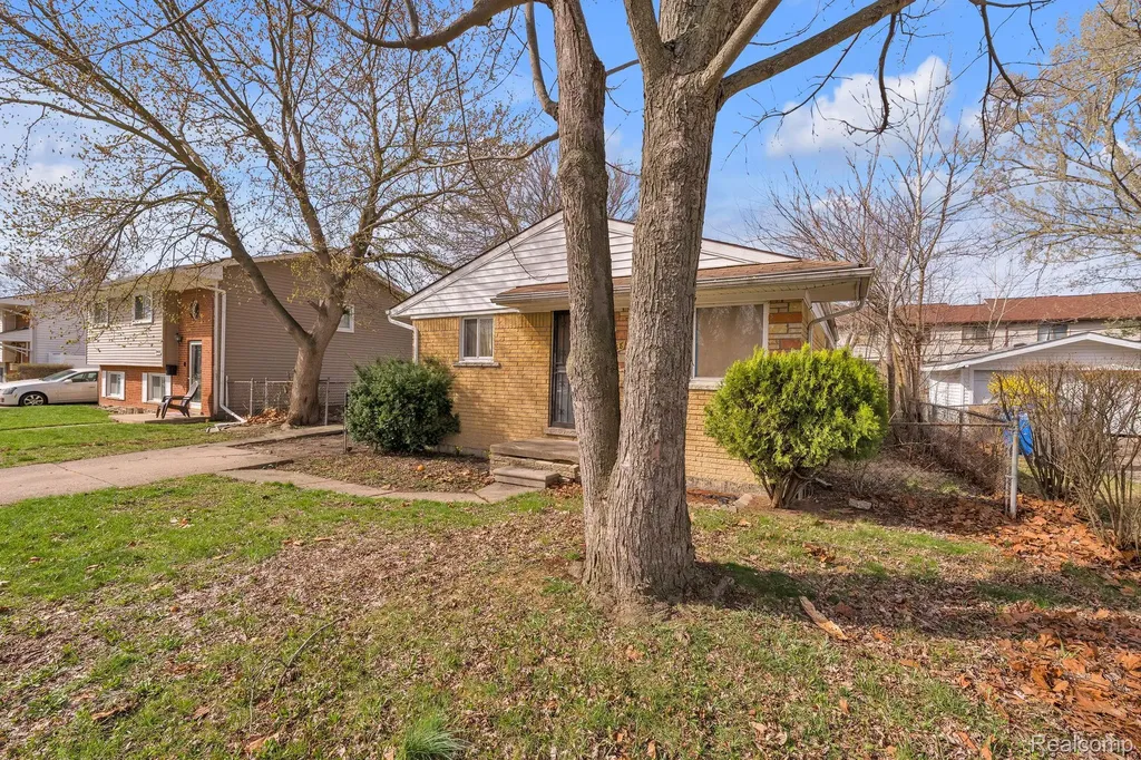 29468 Edward Drive Inkster City MI 48141