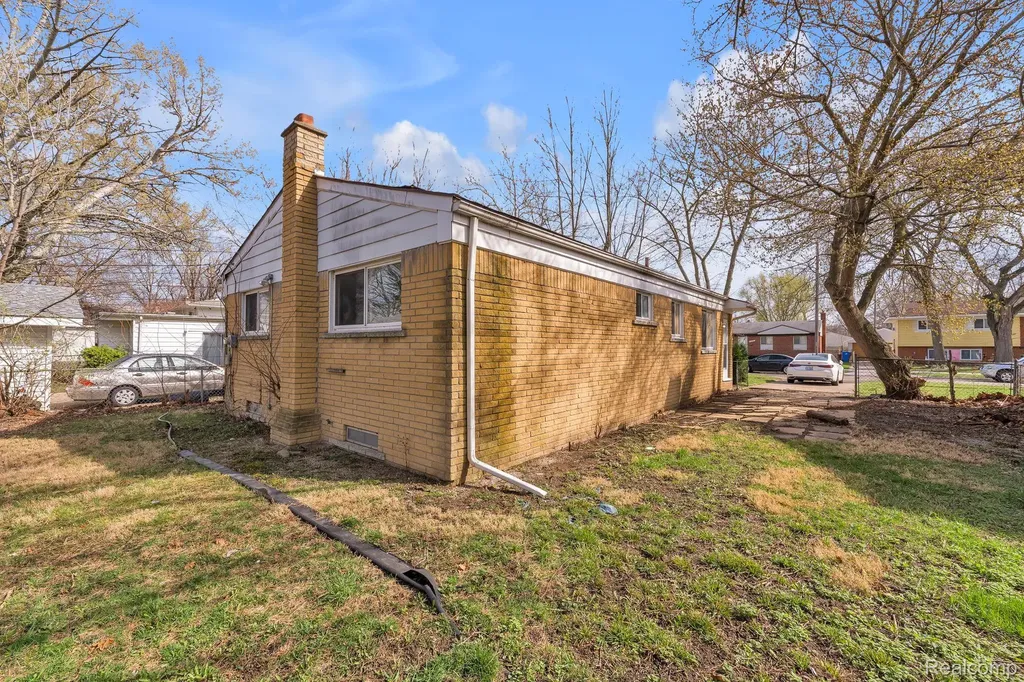 29468 Edward Drive Inkster City MI 48141