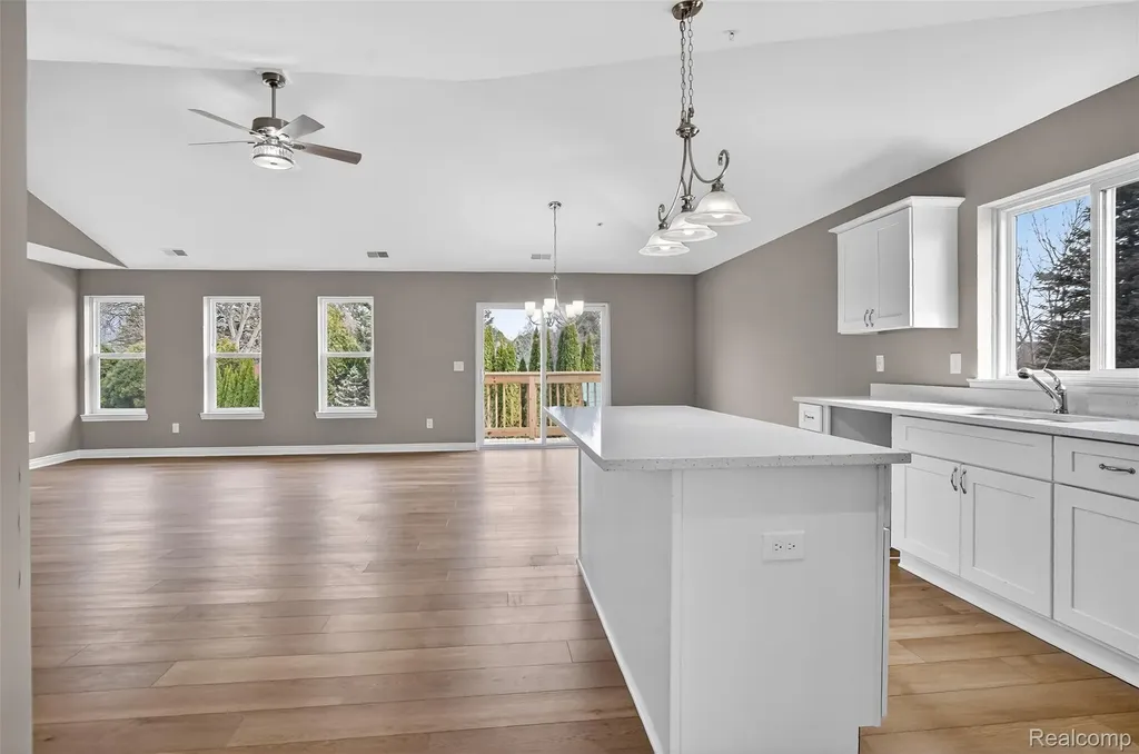 16545 Savor Lane Clinton Charter Township MI 48035