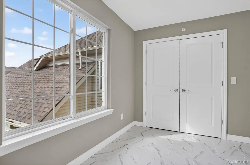 16545 Savor Lane Clinton Charter Township MI 48035
