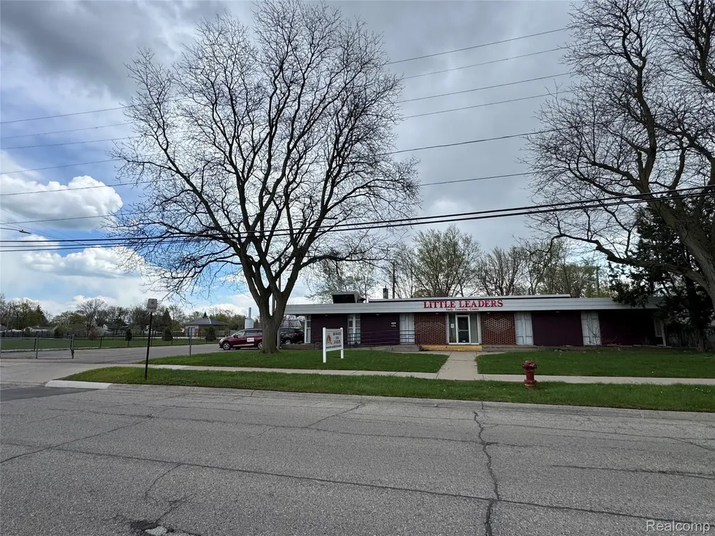 14060 Stephens Road Warren City MI 48089