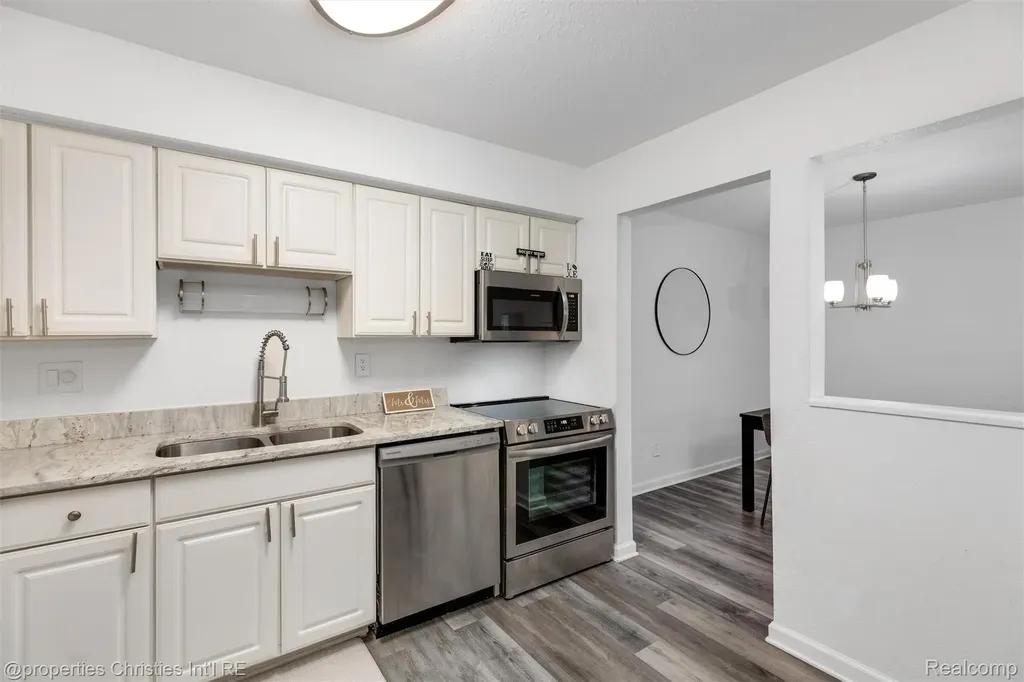 19272 Northridge Drive Northville Township MI 48167