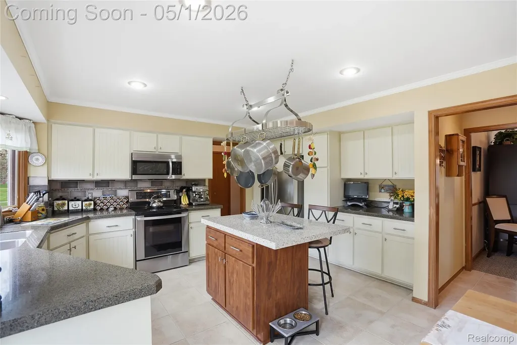 14428 Glen Eagle Court Shelby Charter Township MI 48315