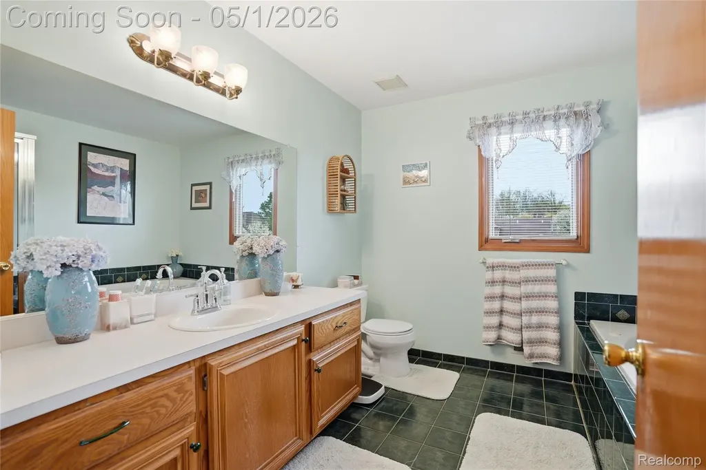 14428 Glen Eagle Court Shelby Charter Township MI 48315