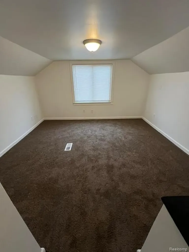 8620 Rosemont Avenue Detroit City MI 48228