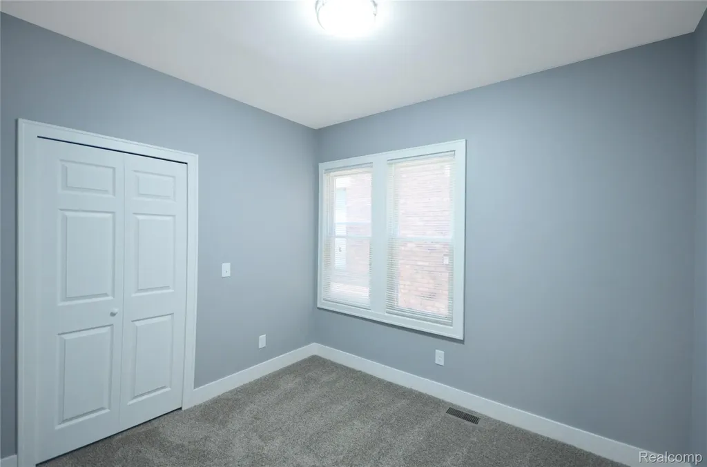 2253 Gladstone Street Detroit City MI 48206