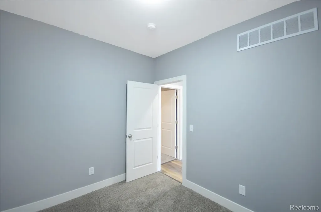 2253 Gladstone Street Detroit City MI 48206