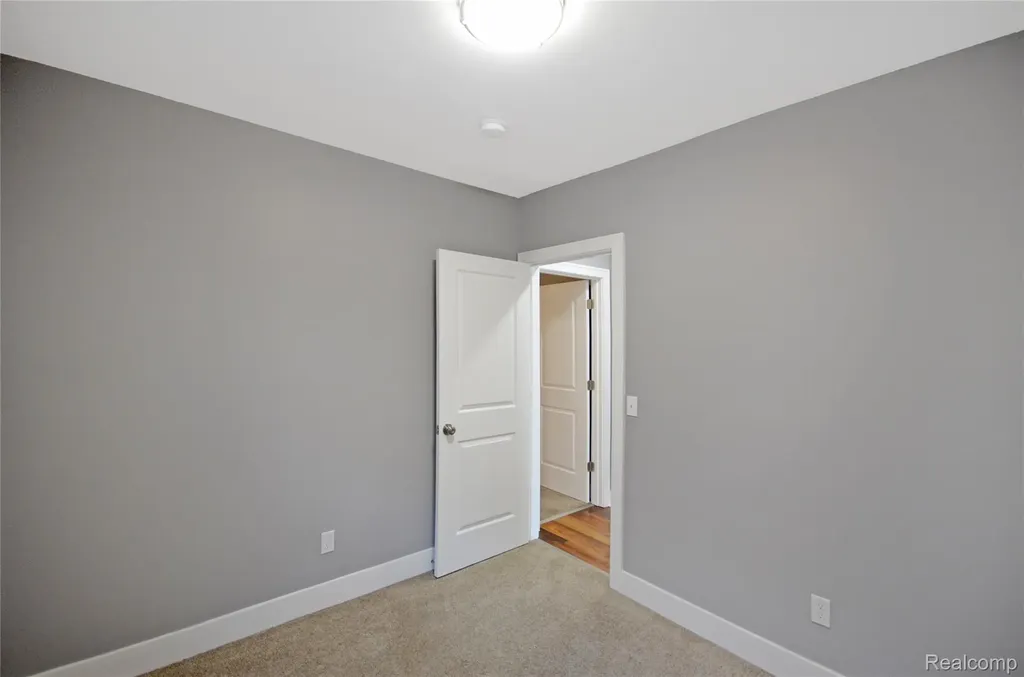 2253 Gladstone Street Detroit City MI 48206