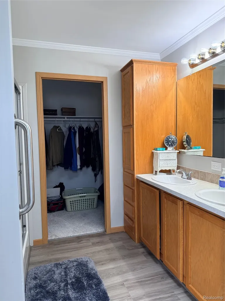3211 Keewahdin Road Fort Gratiot Charter Township MI 48059