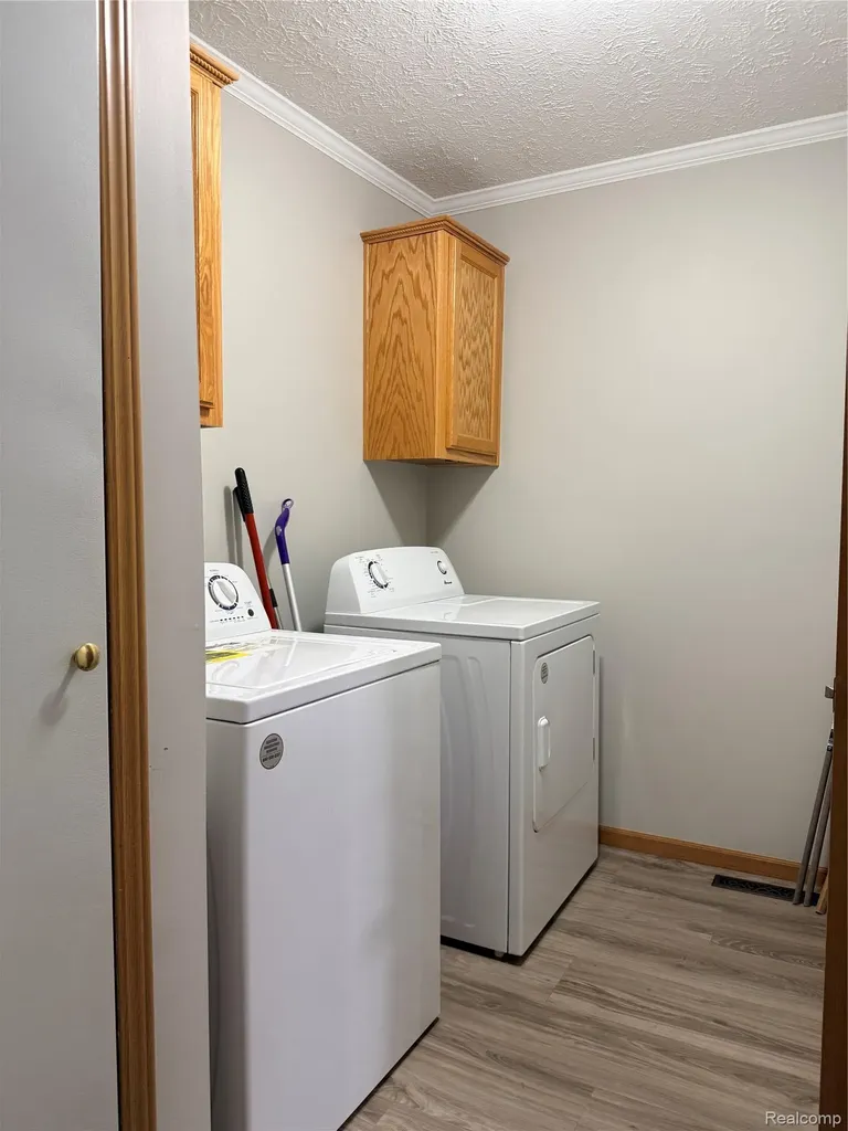 3211 Keewahdin Road Fort Gratiot Charter Township MI 48059
