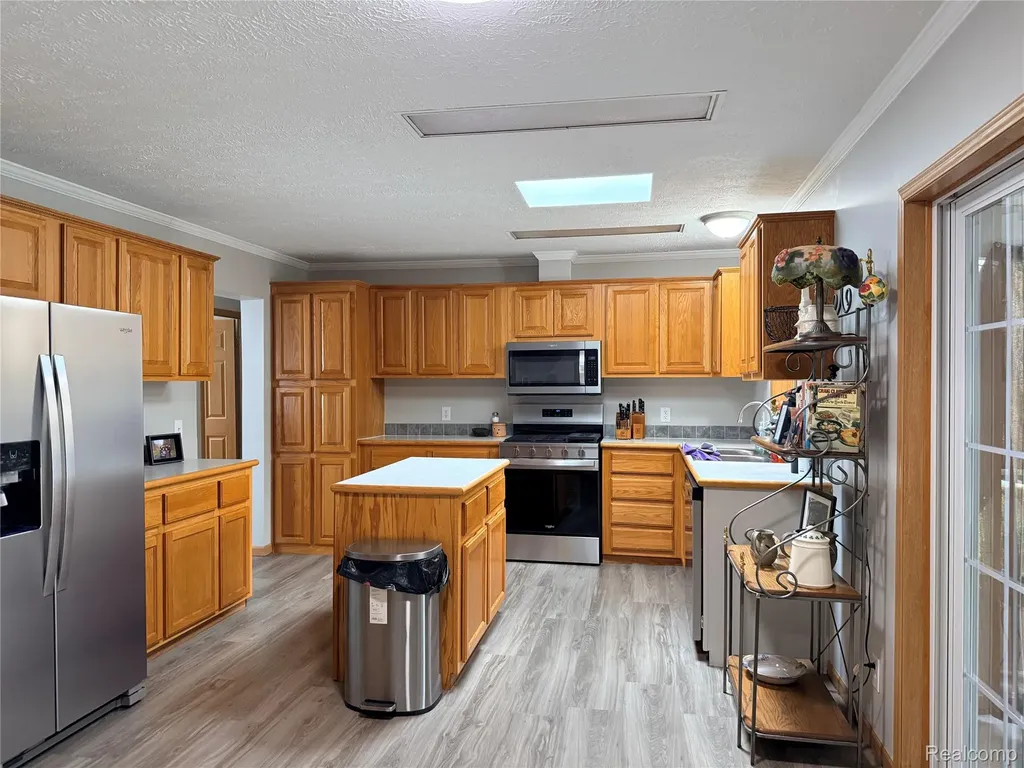 3211 Keewahdin Road Fort Gratiot Charter Township MI 48059