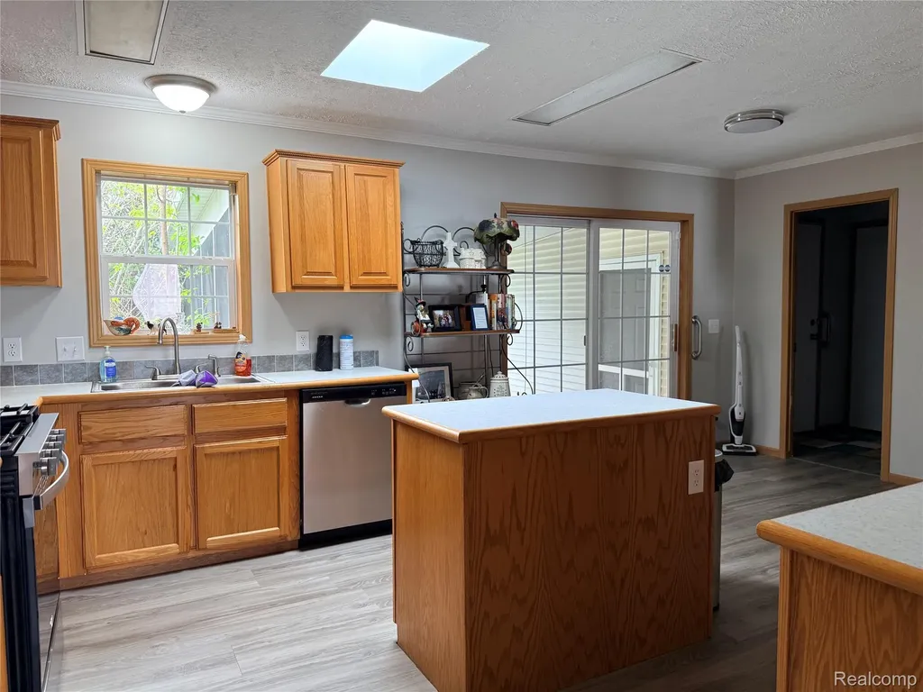 3211 Keewahdin Road Fort Gratiot Charter Township MI 48059