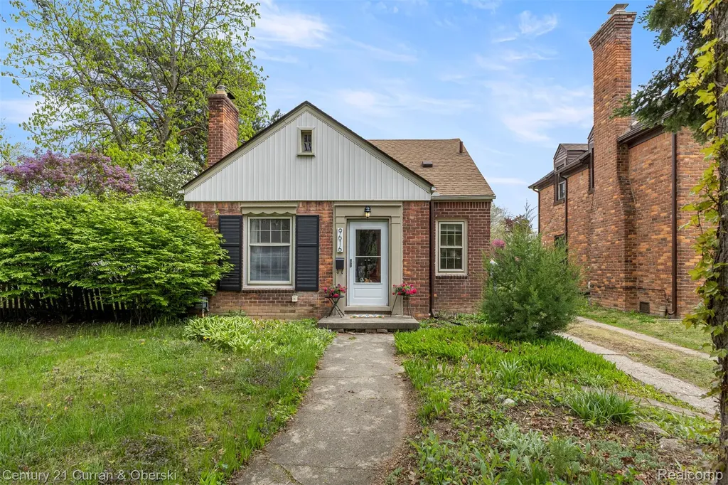 9616 Auburndale Street Livonia City MI 48150