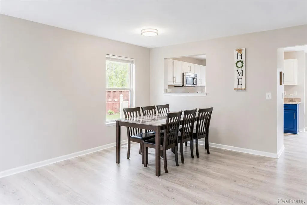 29516 Hunter Street Brownstown Charter Township MI 48183