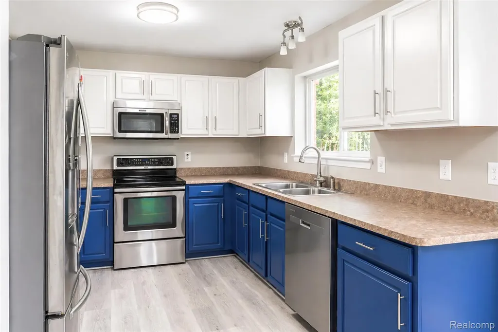 29516 Hunter Street Brownstown Charter Township MI 48183