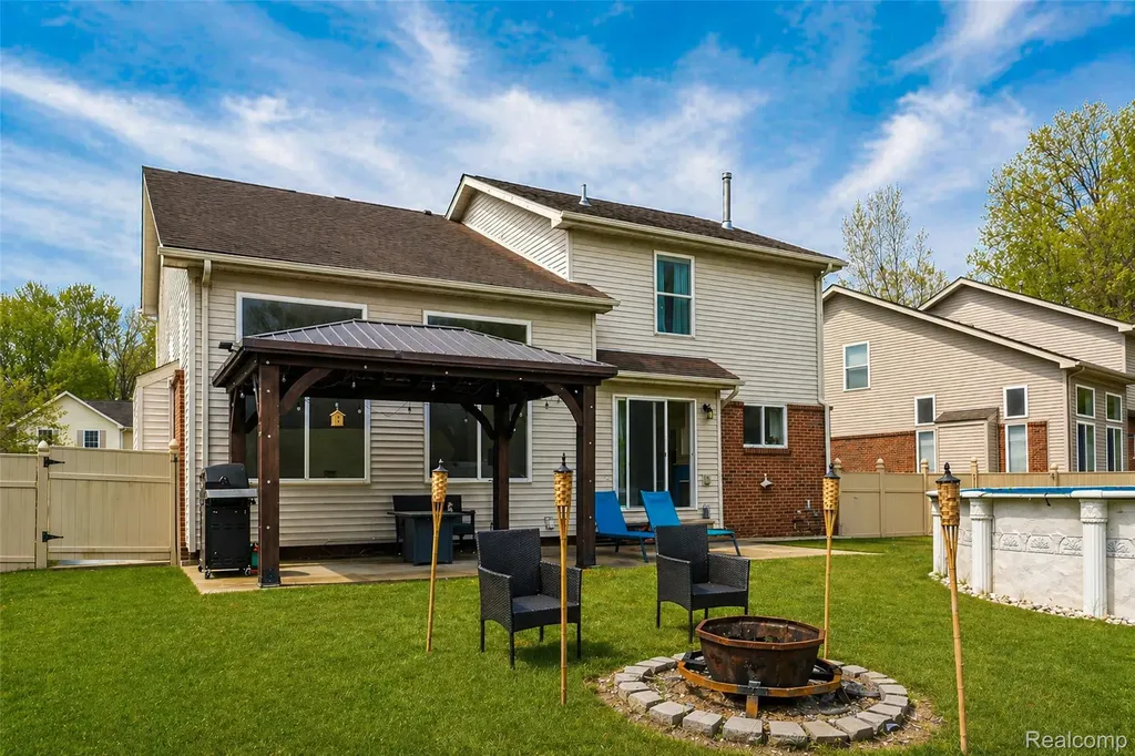 29516 Hunter Street Brownstown Charter Township MI 48183