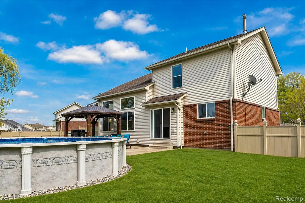 29516 Hunter Street Brownstown Charter Township MI 48183