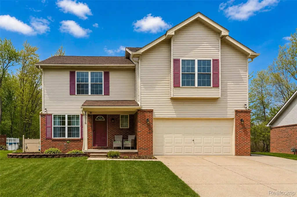 29516 Hunter Street Brownstown Charter Township MI 48183