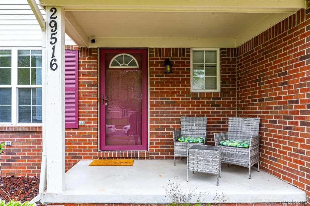 29516 Hunter Street Brownstown Charter Township MI 48183