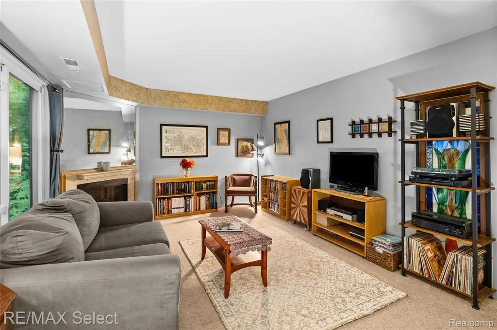 250 Briarcrest Drive Ann Arbor City MI 48104