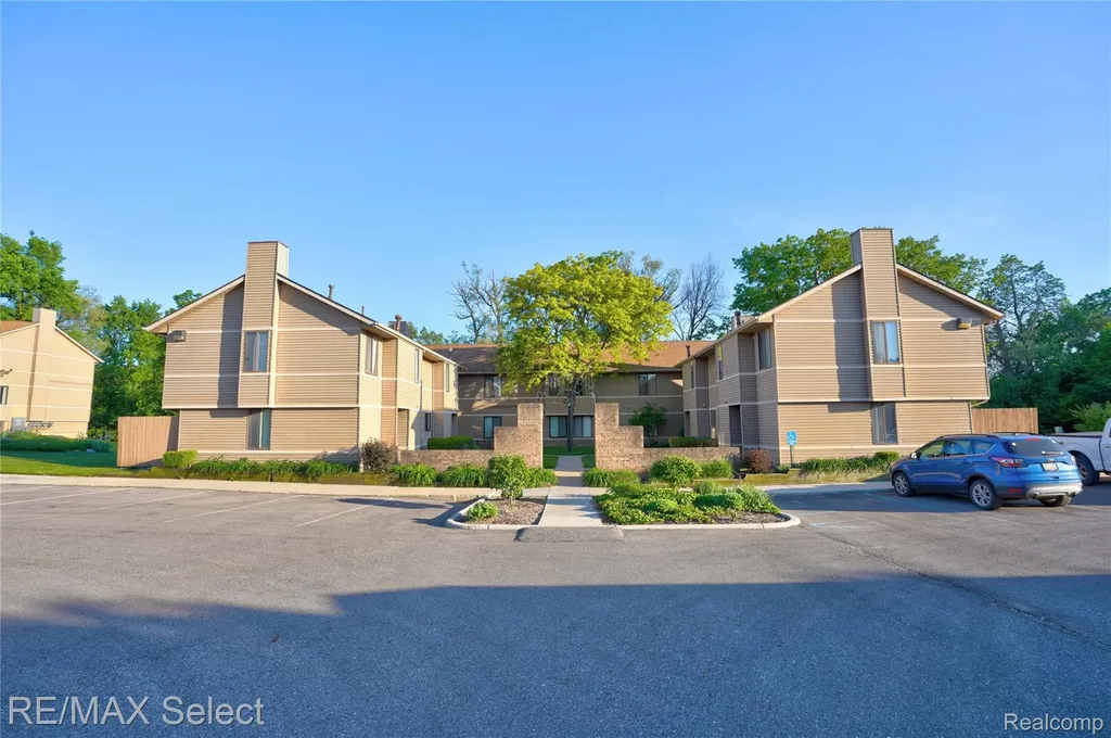 250 Briarcrest Drive Ann Arbor City MI 48104