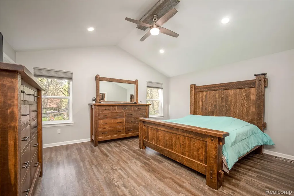 11913 Tuttle Hill Road Augusta Charter Township MI 48191