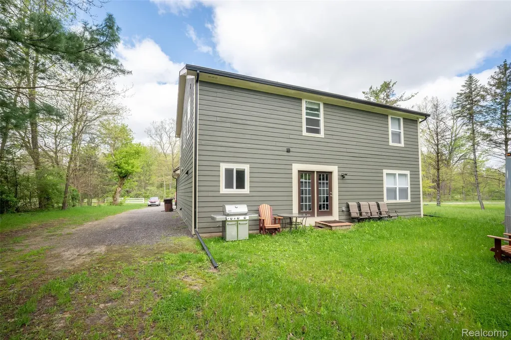 11913 Tuttle Hill Road Augusta Charter Township MI 48191