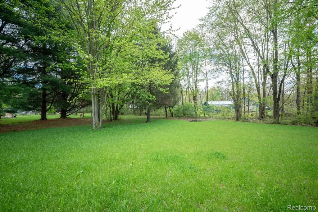 11913 Tuttle Hill Road Augusta Charter Township MI 48191