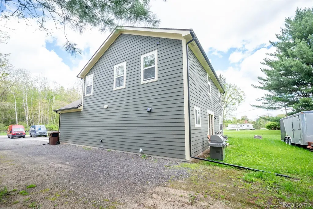 11913 Tuttle Hill Road Augusta Charter Township MI 48191