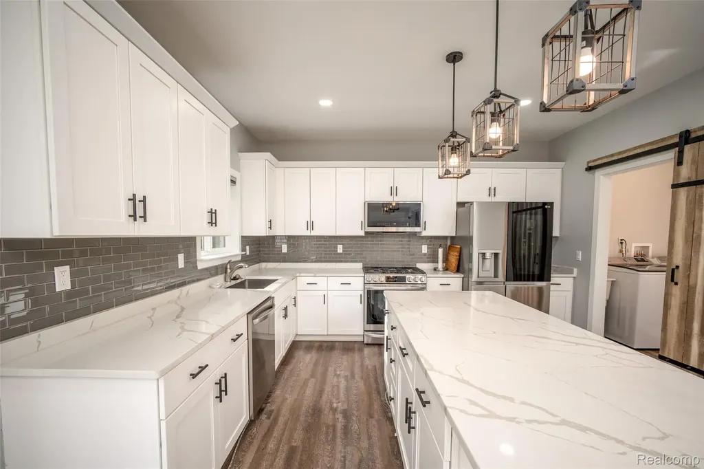 11913 Tuttle Hill Road Augusta Charter Township MI 48191