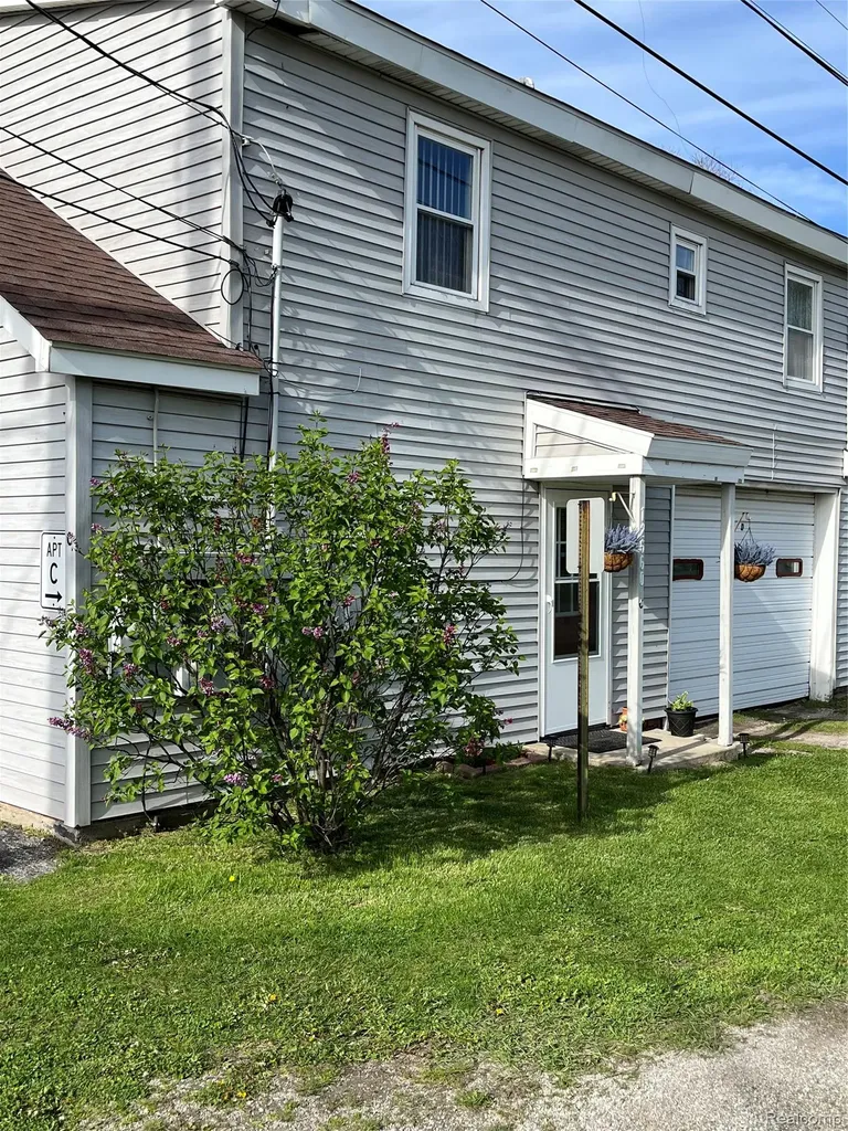 12660 Grafton Road Ash Township MI 48117