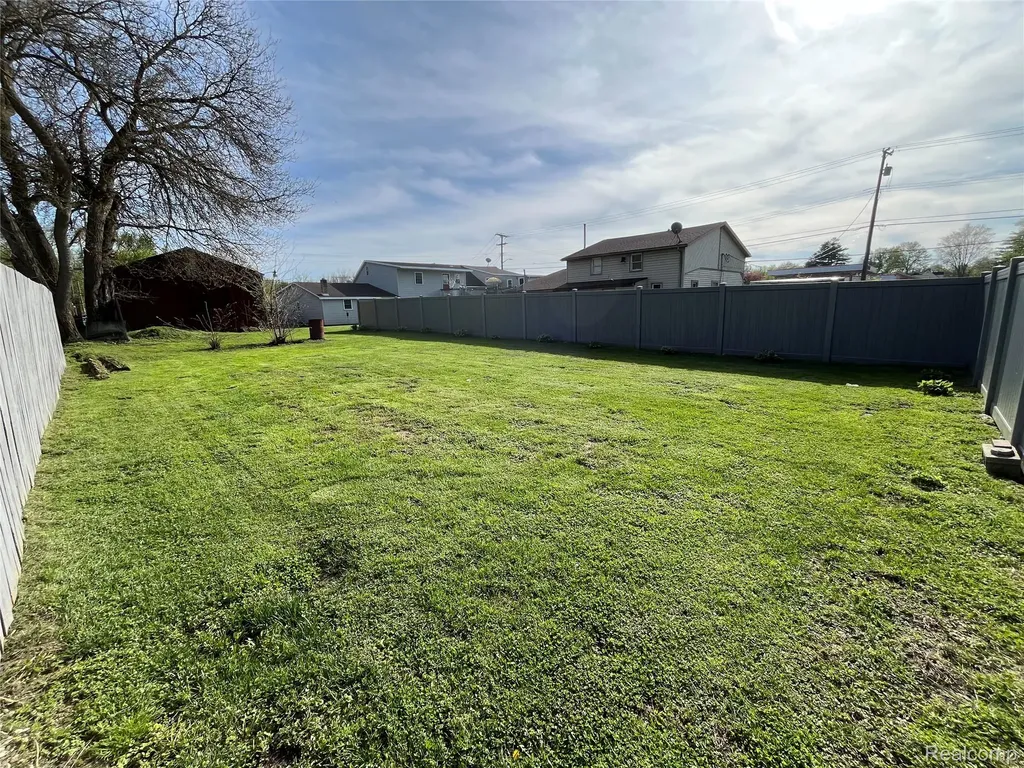 12660 Grafton Road Ash Township MI 48117