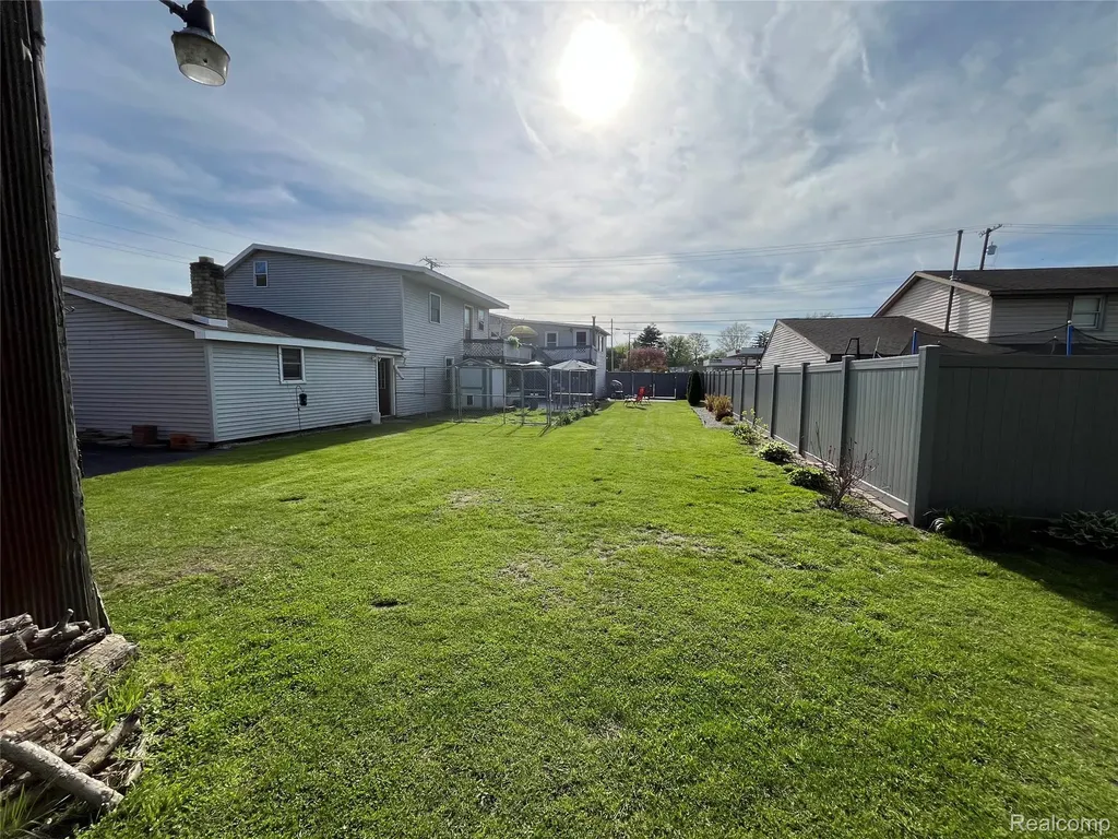 12660 Grafton Road Ash Township MI 48117