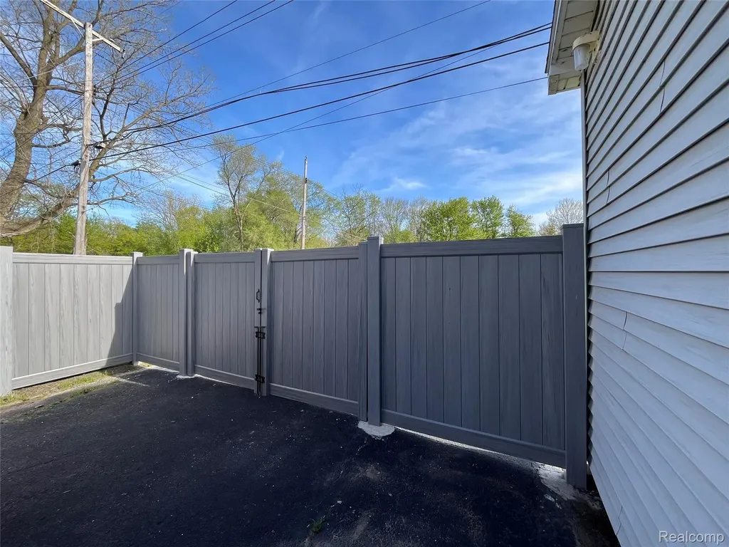 12660 Grafton Road Ash Township MI 48117