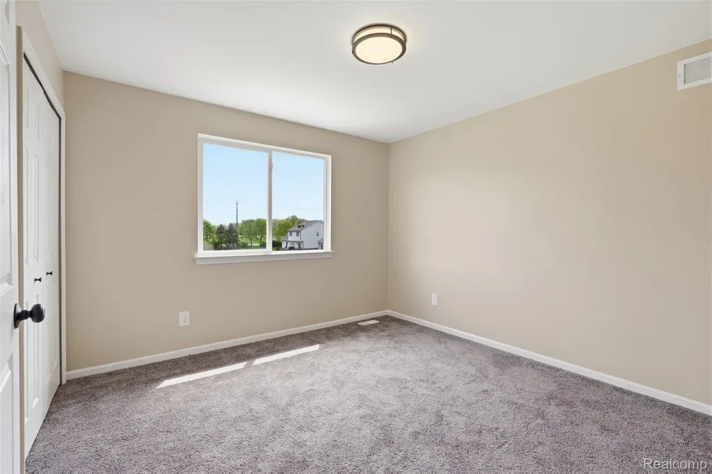 30179 Kim Lane 5 Romulus City MI 48174