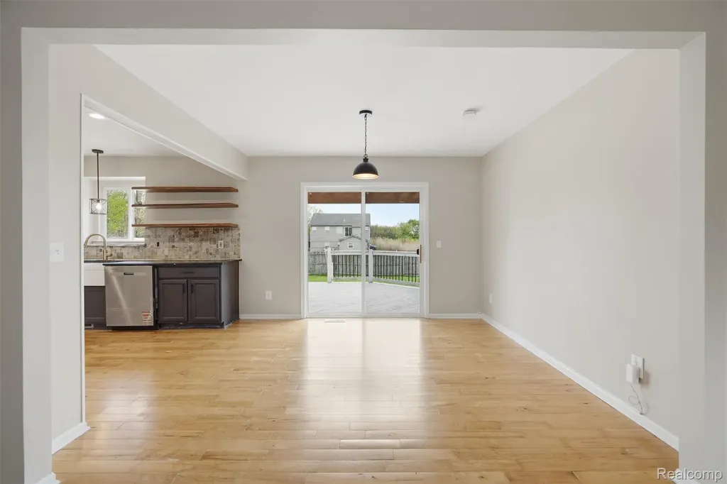30179 Kim Lane 5 Romulus City MI 48174