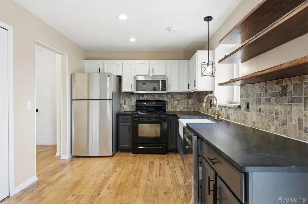 30179 Kim Lane 5 Romulus City MI 48174